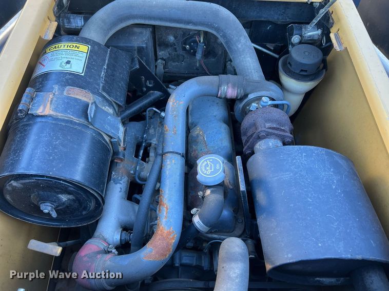 image for item OA9019 1996 New Holland LX885  skid steer loader