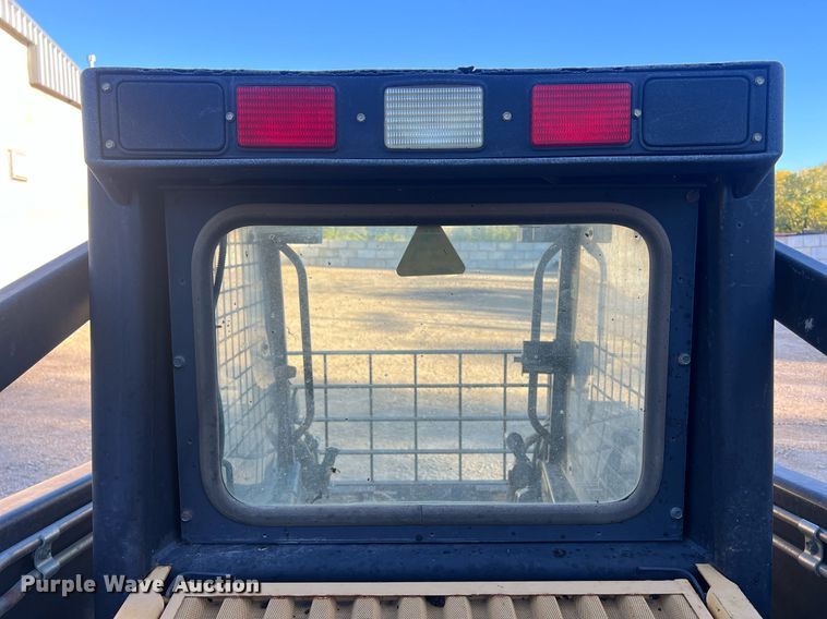 image for item OA9019 1996 New Holland LX885  skid steer loader