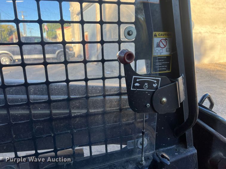 image for item OA9019 1996 New Holland LX885  skid steer loader