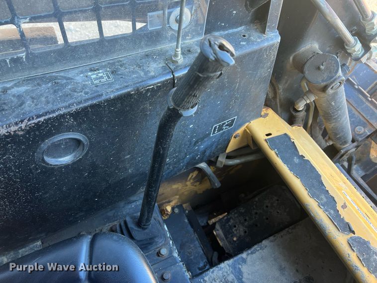 image for item OA9019 1996 New Holland LX885  skid steer loader