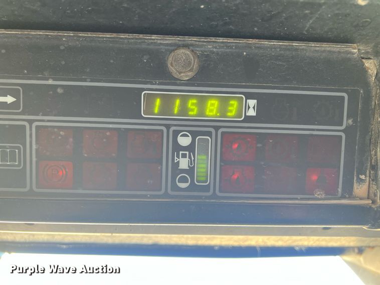 image for item OA9019 1996 New Holland LX885  skid steer loader