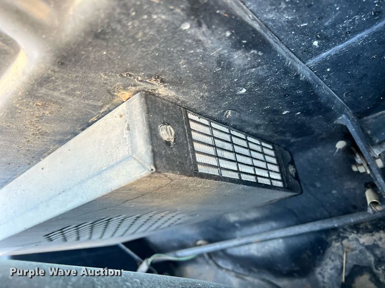 image for item OA9019 1996 New Holland LX885  skid steer loader