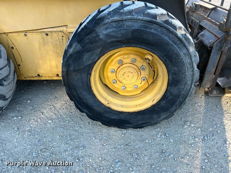 image for item OA9019 1996 New Holland LX885  skid steer loader