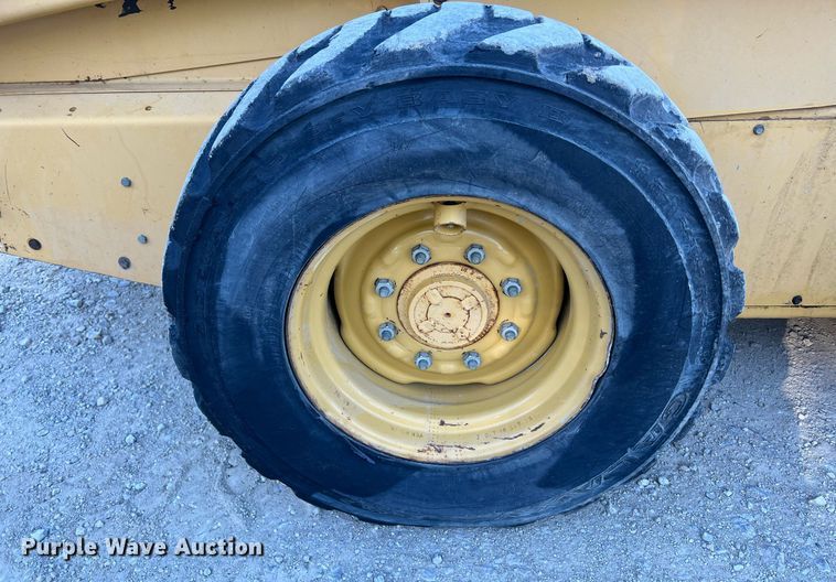 image for item OA9019 1996 New Holland LX885  skid steer loader