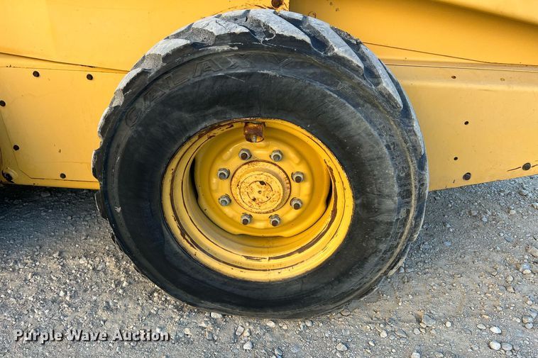 image for item OA9019 1996 New Holland LX885  skid steer loader