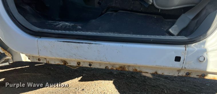 image for item OA9020 2005 Ford F350  flatbed pickup truck