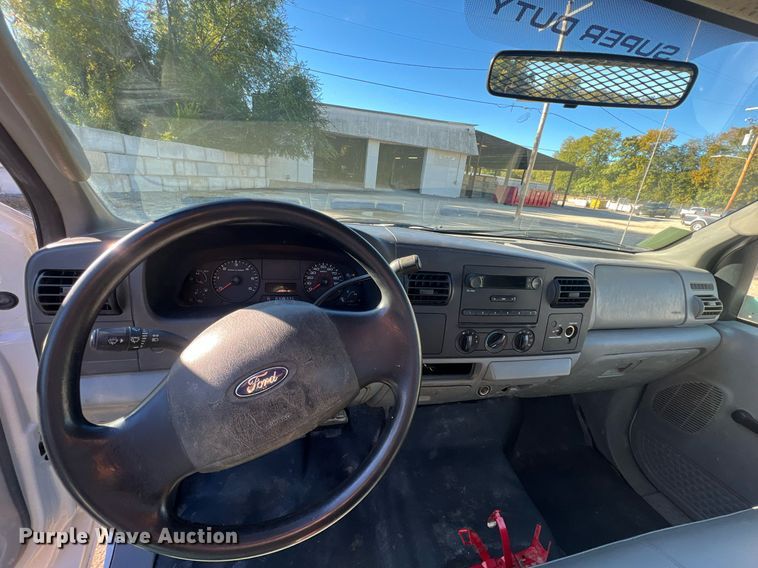 image for item OA9020 2005 Ford F350  flatbed pickup truck