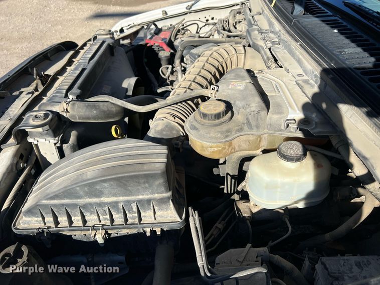 image for item OA9020 2005 Ford F350  flatbed pickup truck