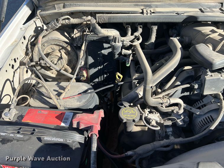 image for item OA9020 2005 Ford F350  flatbed pickup truck