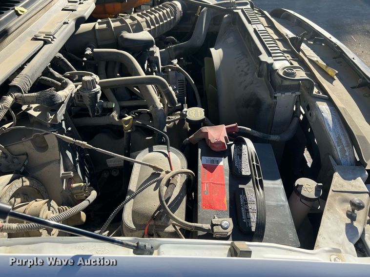 image for item OA9020 2005 Ford F350  flatbed pickup truck