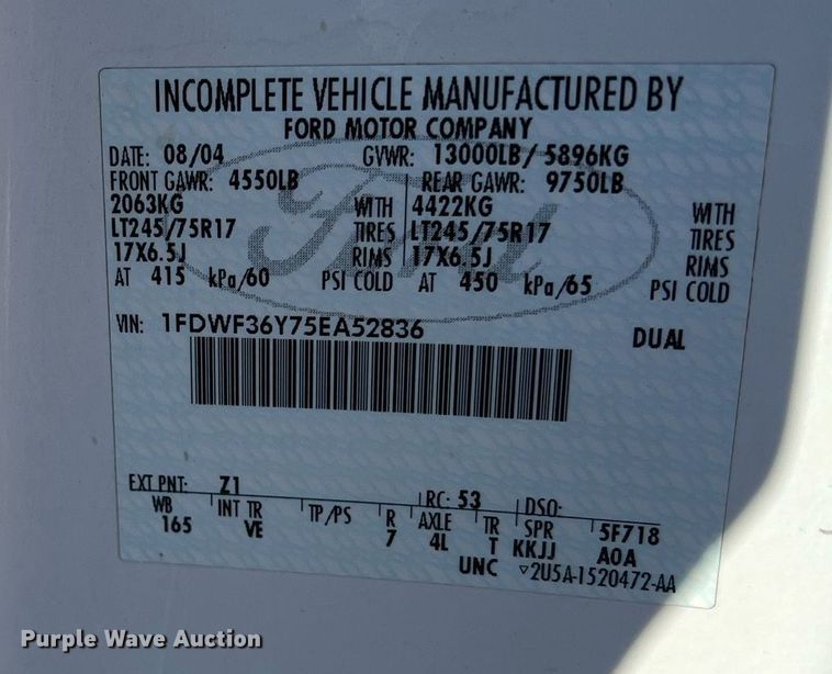 image for item OA9020 2005 Ford F350  flatbed pickup truck