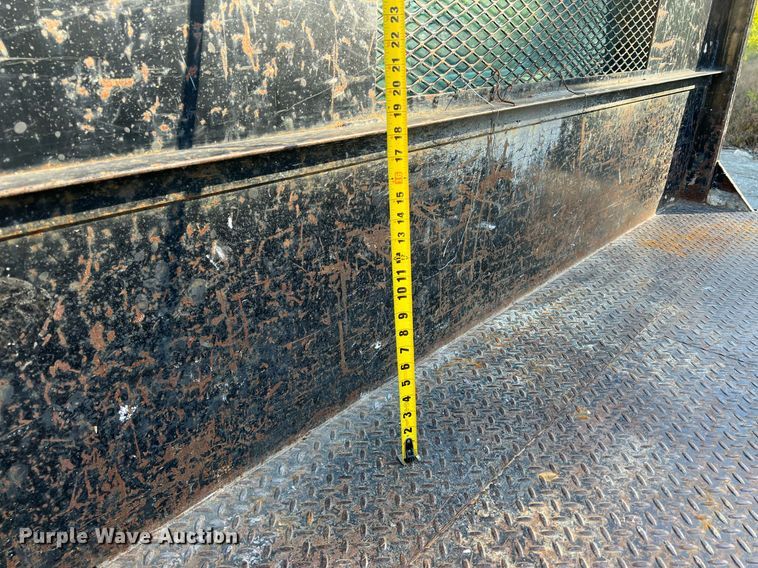 image for item OA9021 2005 Ford F350  flatbed pickup truck