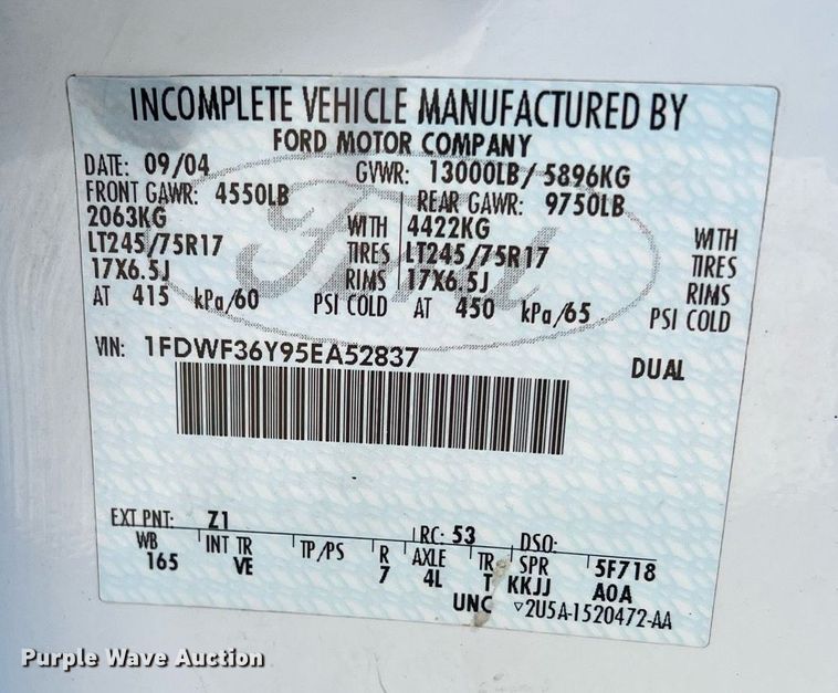 image for item OA9021 2005 Ford F350  flatbed pickup truck