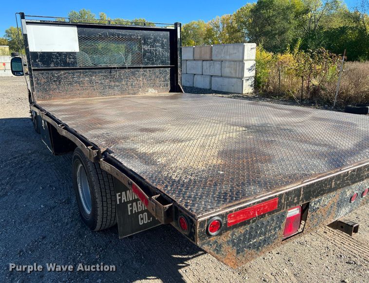 image for item OA9022 2005 Ford F350  flatbed pickup truck