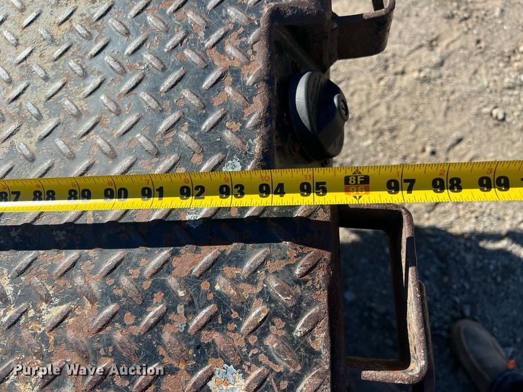 image for item OA9022 2005 Ford F350  flatbed pickup truck