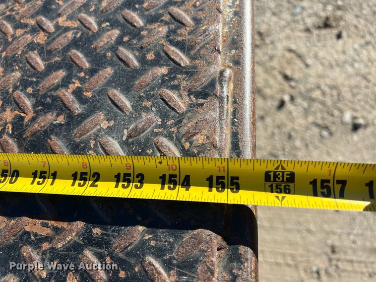 image for item OA9022 2005 Ford F350  flatbed pickup truck