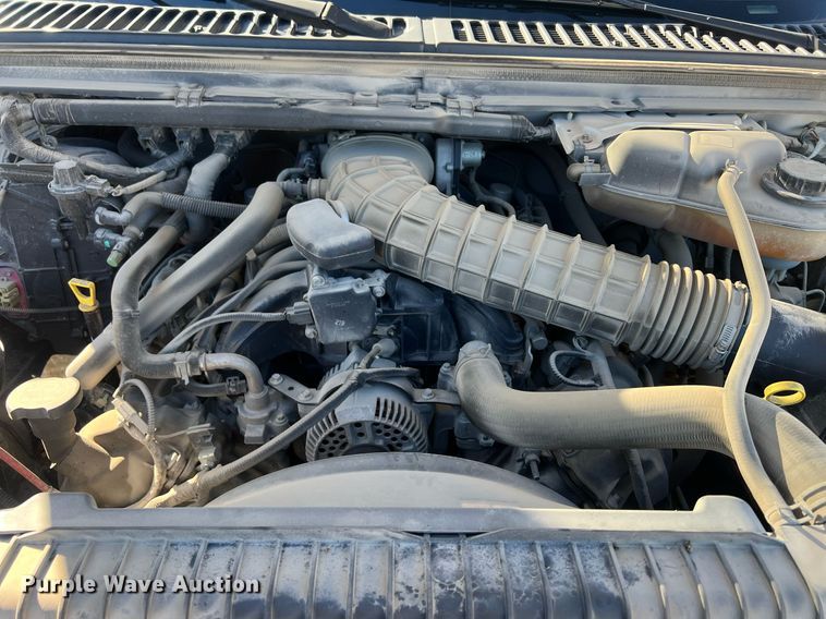 image for item OA9022 2005 Ford F350  flatbed pickup truck