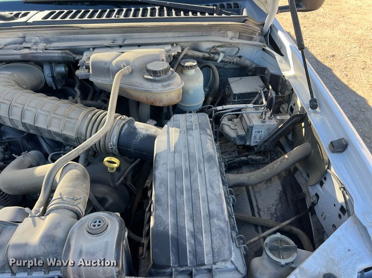 image for item OA9022 2005 Ford F350  flatbed pickup truck