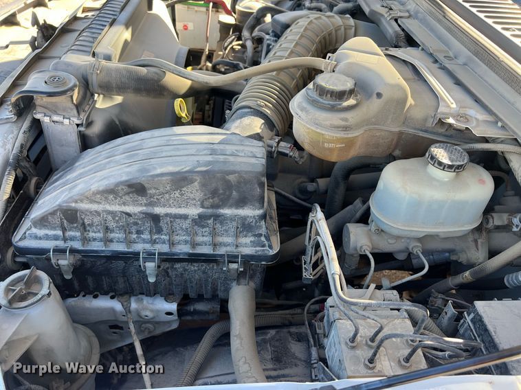 image for item OA9022 2005 Ford F350  flatbed pickup truck