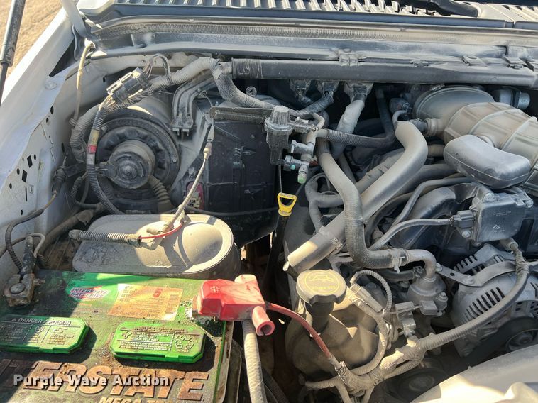 image for item OA9022 2005 Ford F350  flatbed pickup truck