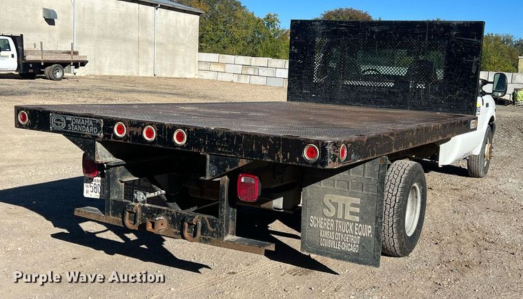 image for item OA9023 2000 Ford F350  flatbed pickup truck