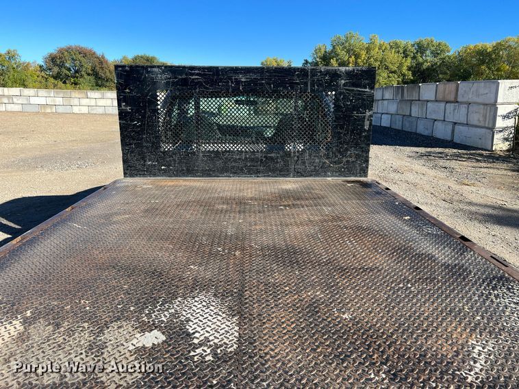 image for item OA9023 2000 Ford F350  flatbed pickup truck