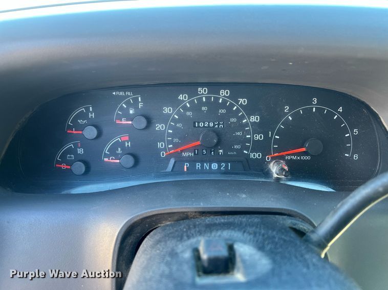 image for item OA9023 2000 Ford F350  flatbed pickup truck