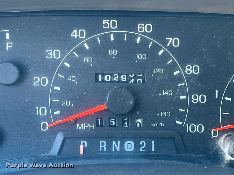 image for item OA9023 2000 Ford F350  flatbed pickup truck