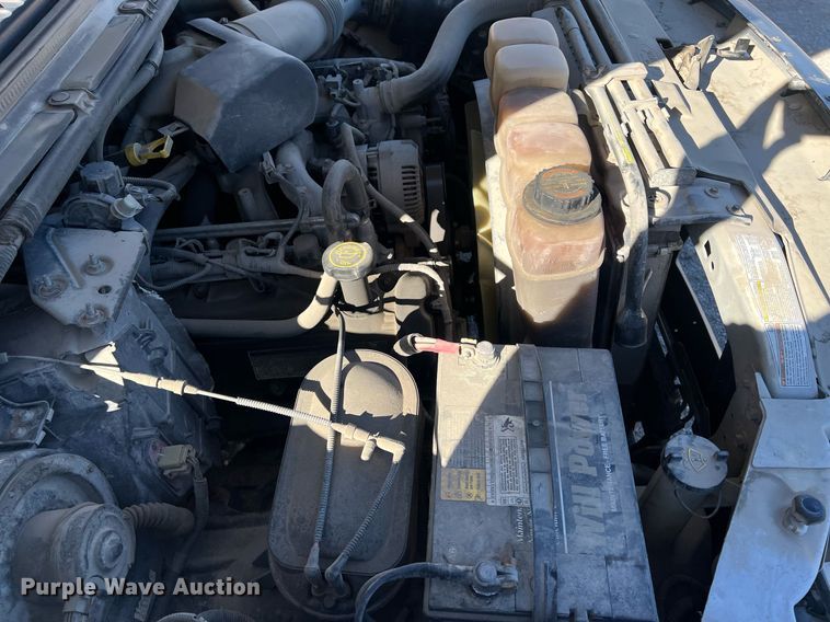 image for item OA9023 2000 Ford F350  flatbed pickup truck