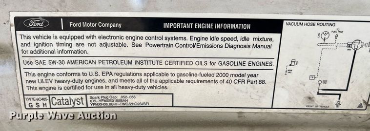 image for item OA9023 2000 Ford F350  flatbed pickup truck