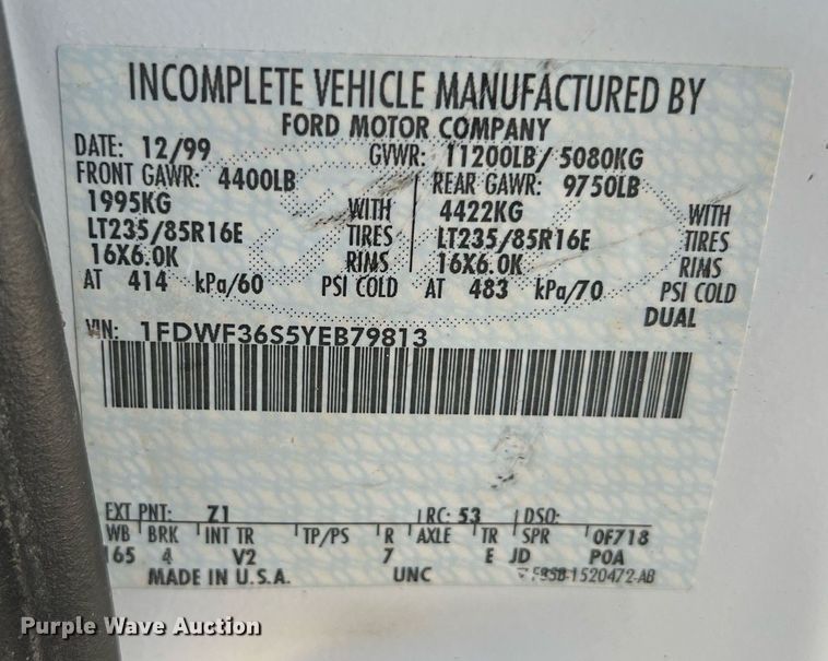 image for item OA9023 2000 Ford F350  flatbed pickup truck