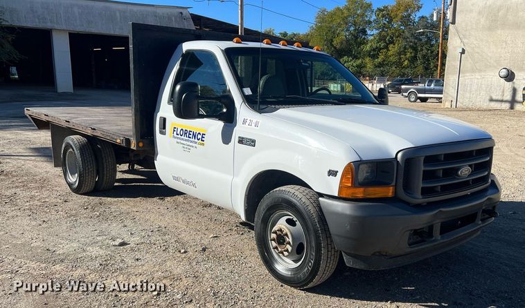 image for item OA9024 2001 Ford F350  flatbed pickup truck