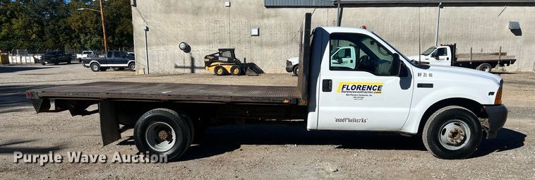 image for item OA9024 2001 Ford F350  flatbed pickup truck