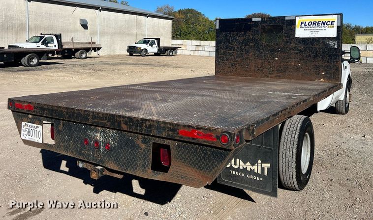 image for item OA9024 2001 Ford F350  flatbed pickup truck