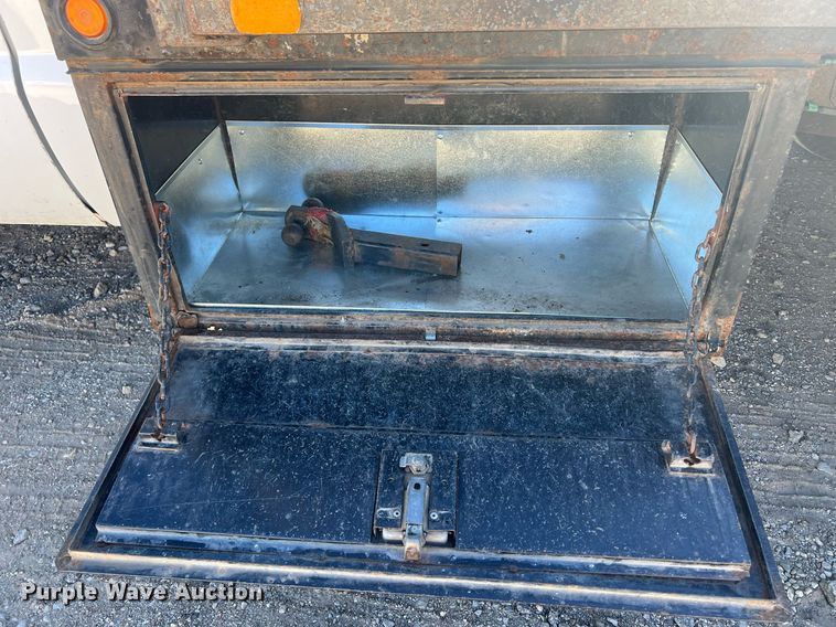 image for item OA9024 2001 Ford F350  flatbed pickup truck