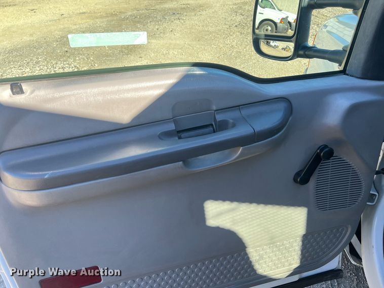 image for item OA9024 2001 Ford F350  flatbed pickup truck