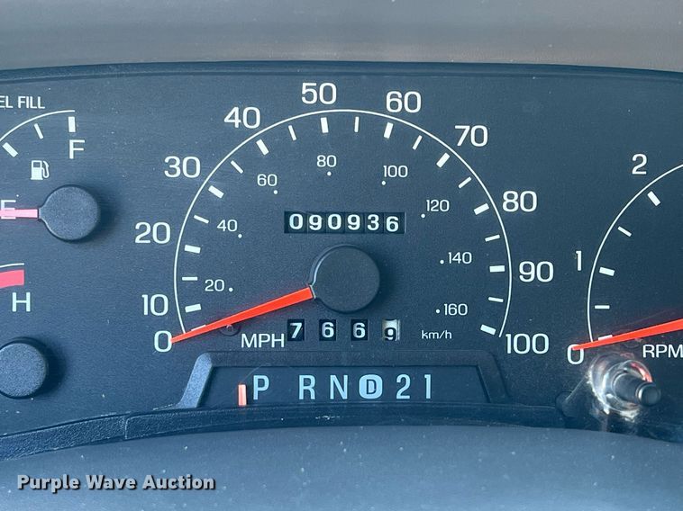 image for item OA9024 2001 Ford F350  flatbed pickup truck