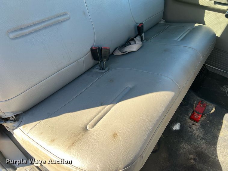 image for item OA9024 2001 Ford F350  flatbed pickup truck