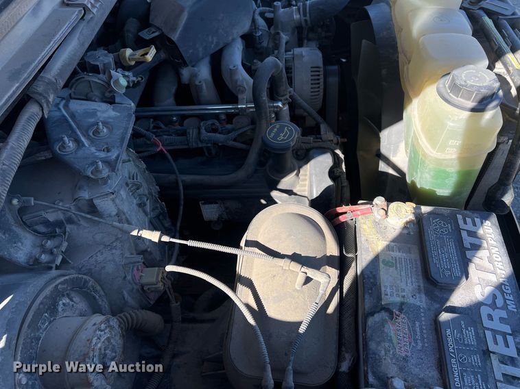 image for item OA9024 2001 Ford F350  flatbed pickup truck