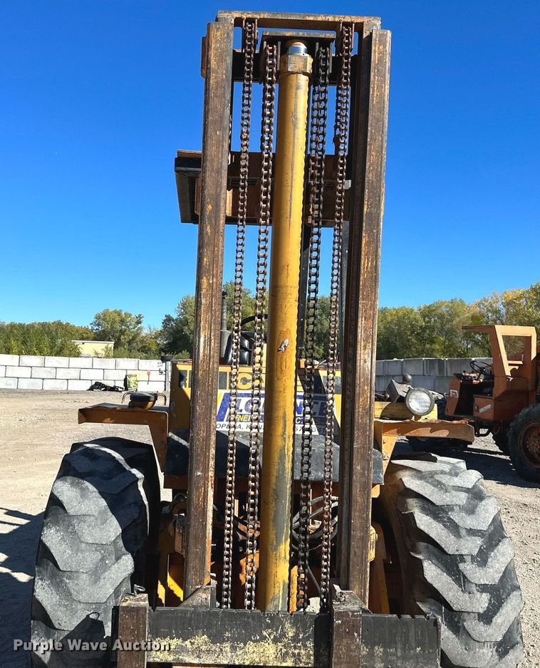 image for item OA9026 1982 Case 584D  forklift