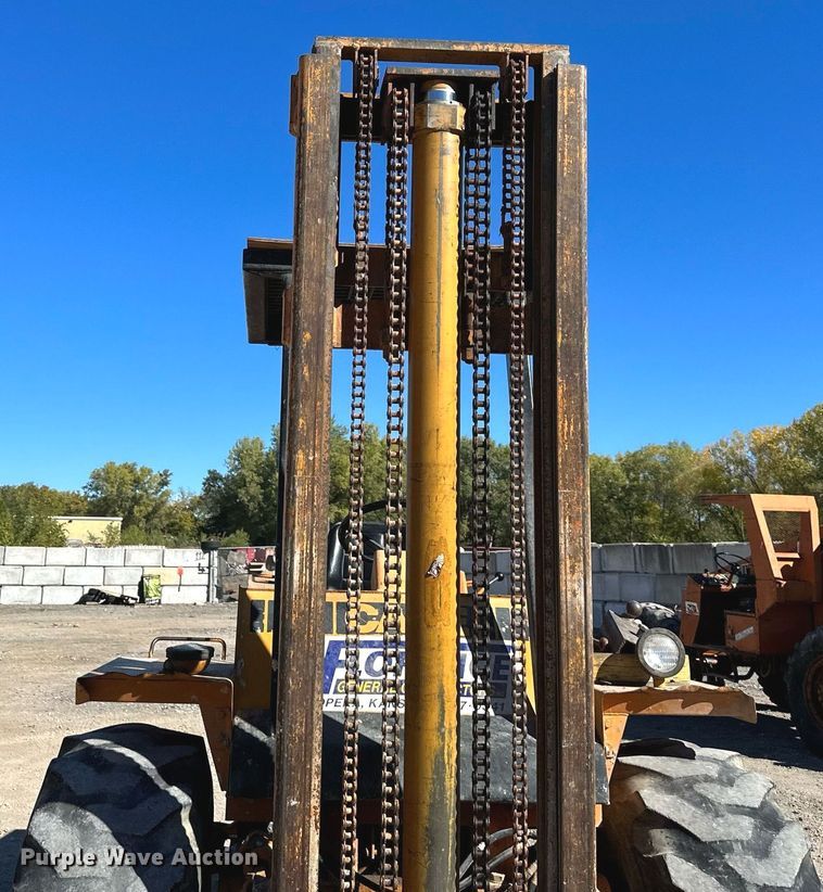 image for item OA9026 1982 Case 584D  forklift