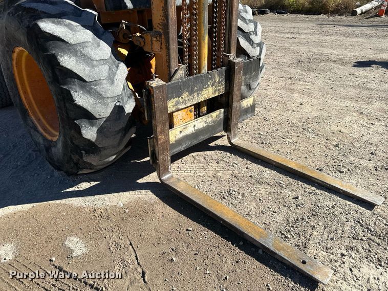 image for item OA9026 1982 Case 584D  forklift