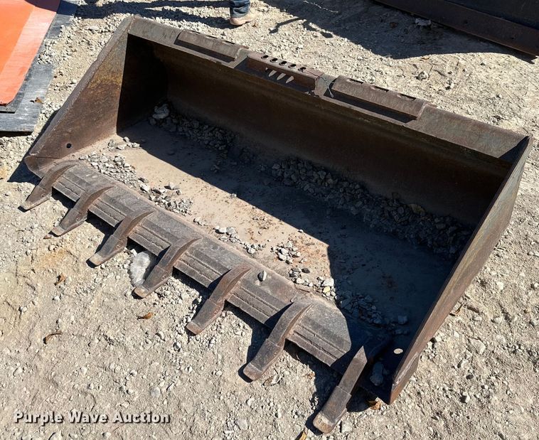image for item OA9027 72" W skid steer bucket