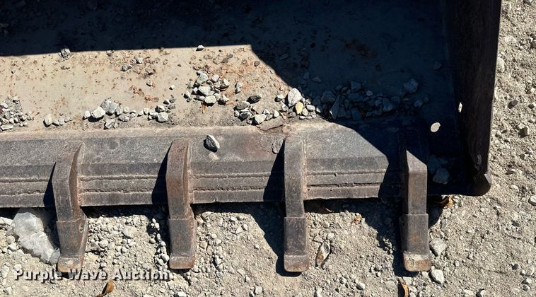 image for item OA9027 72" W skid steer bucket