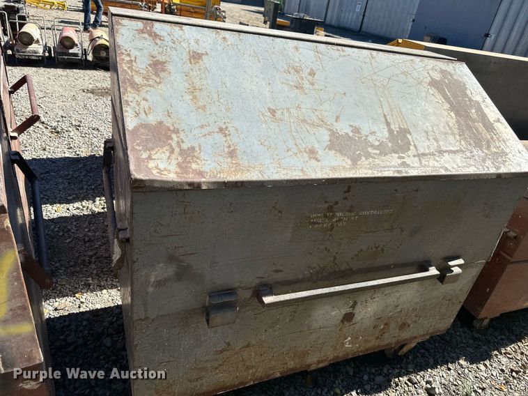 image for item OA9032 (13) jobsite boxes