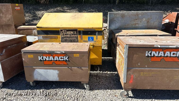 image for item OA9032 (13) jobsite boxes