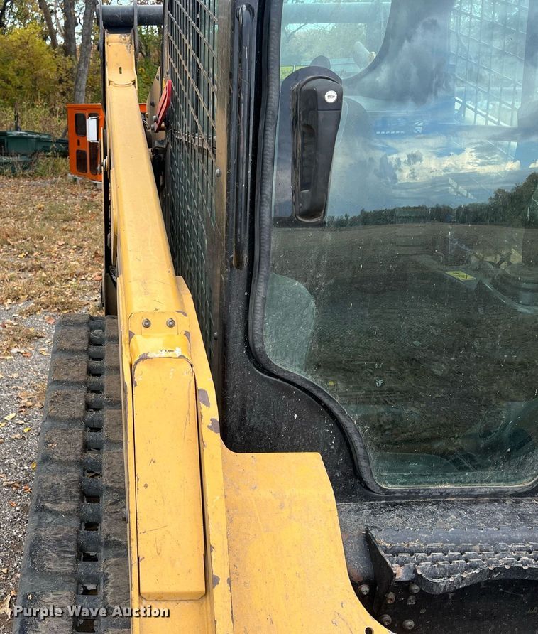 image for item OA9037 2014 Caterpillar 259D skid steer loader