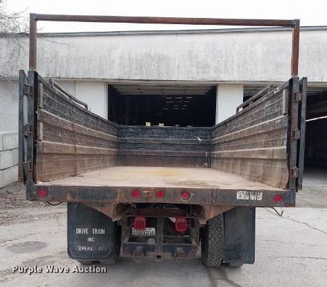 image for item OA9054 1995 Ford F700  dump truck