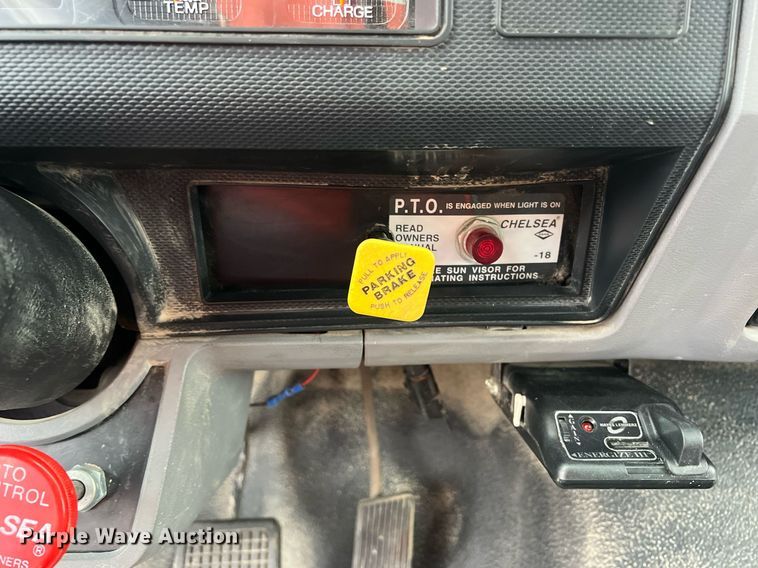 image for item OA9054 1995 Ford F700  dump truck