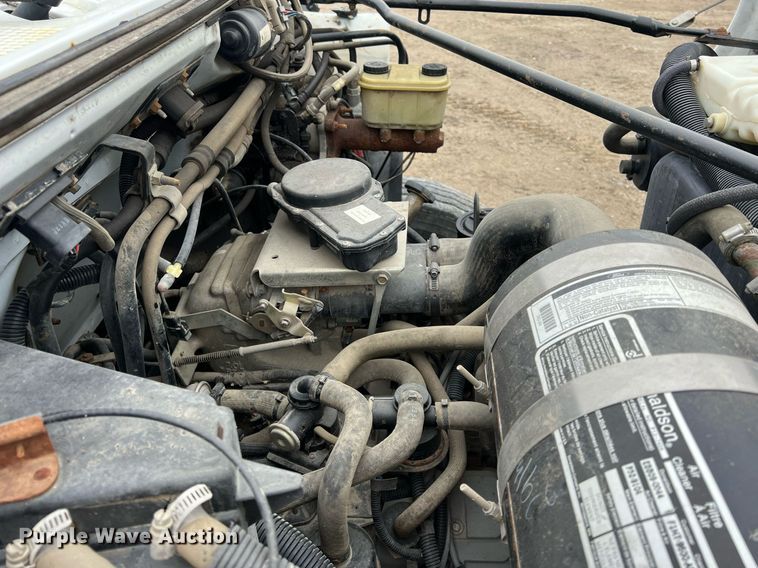 image for item OA9054 1995 Ford F700  dump truck